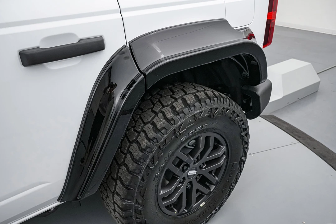 2026 Ford Bronco 6th Gen - Image 17 of 21