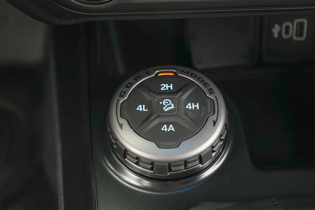 2026 Ford Bronco 6th Gen - Image 24 of 31