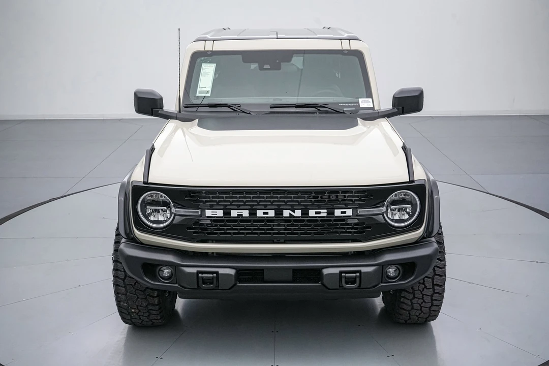 2026 Ford Bronco 6th Gen - Image 11 of 31