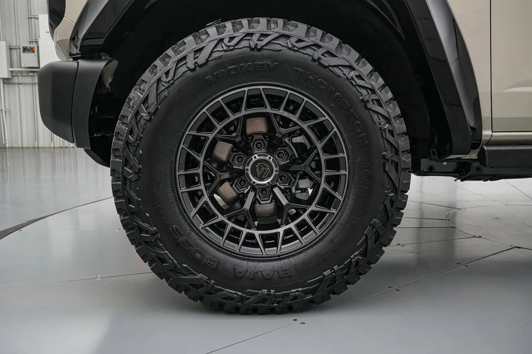 2026 Ford Bronco 6th Gen - Image 12 of 31