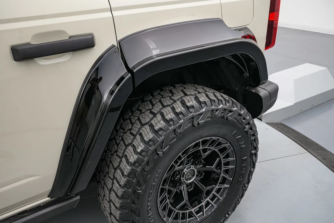 2026 Ford Bronco 6th Gen - Image 16 of 31