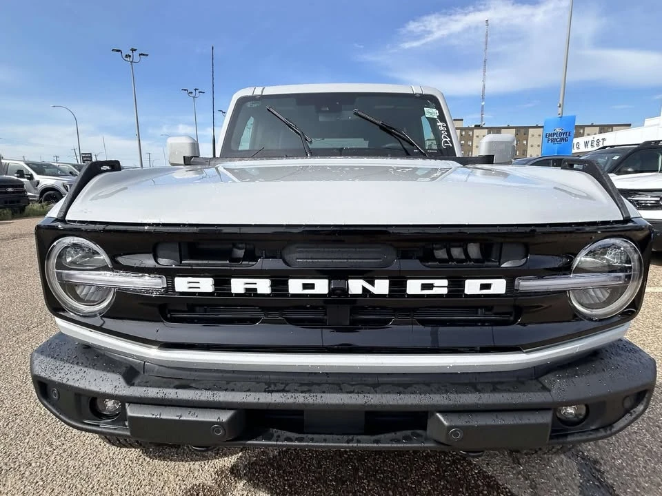 2026 Ford Bronco 6th Gen - Image 10 of 19