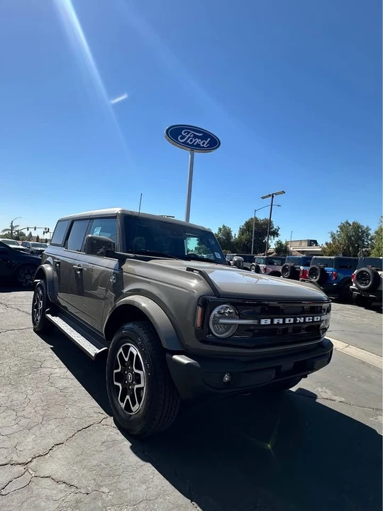 2026 Ford Bronco 6th Gen - Image 4 of 9