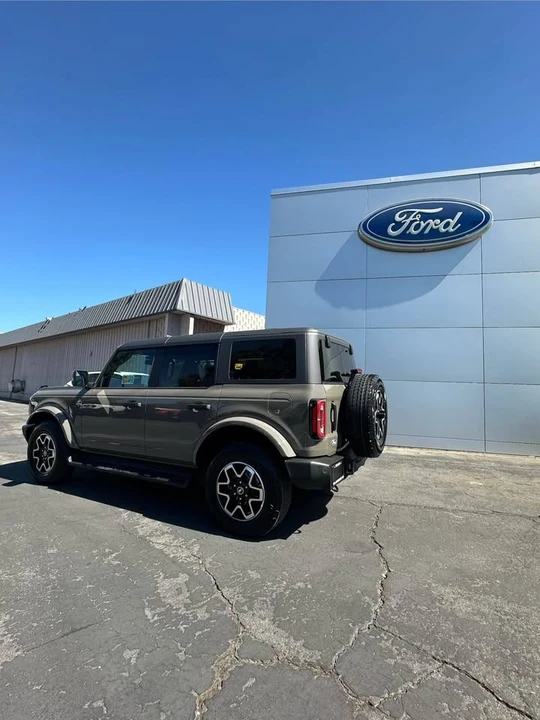 2026 Ford Bronco 6th Gen - Image 2 of 9