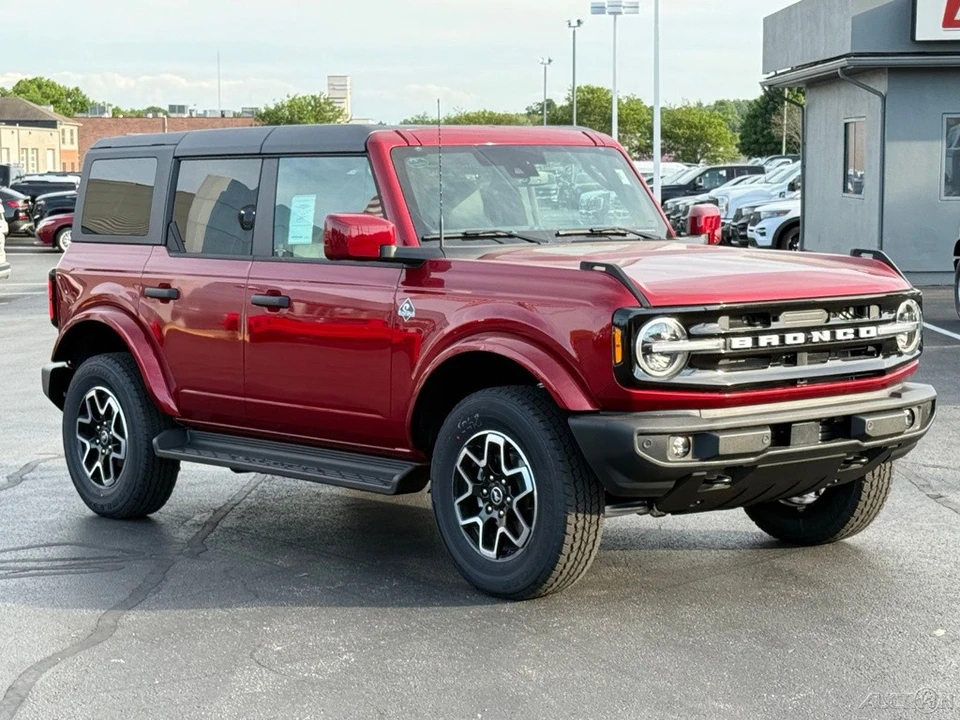 2026 Ford Bronco 6th Gen - Image 10 of 24