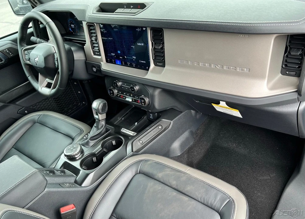 2026 Ford Bronco 6th Gen - Image 21 of 24