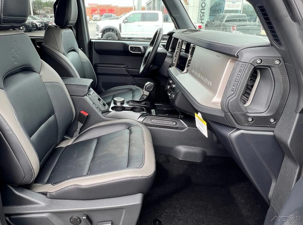 2026 Ford Bronco 6th Gen - Image 22 of 24