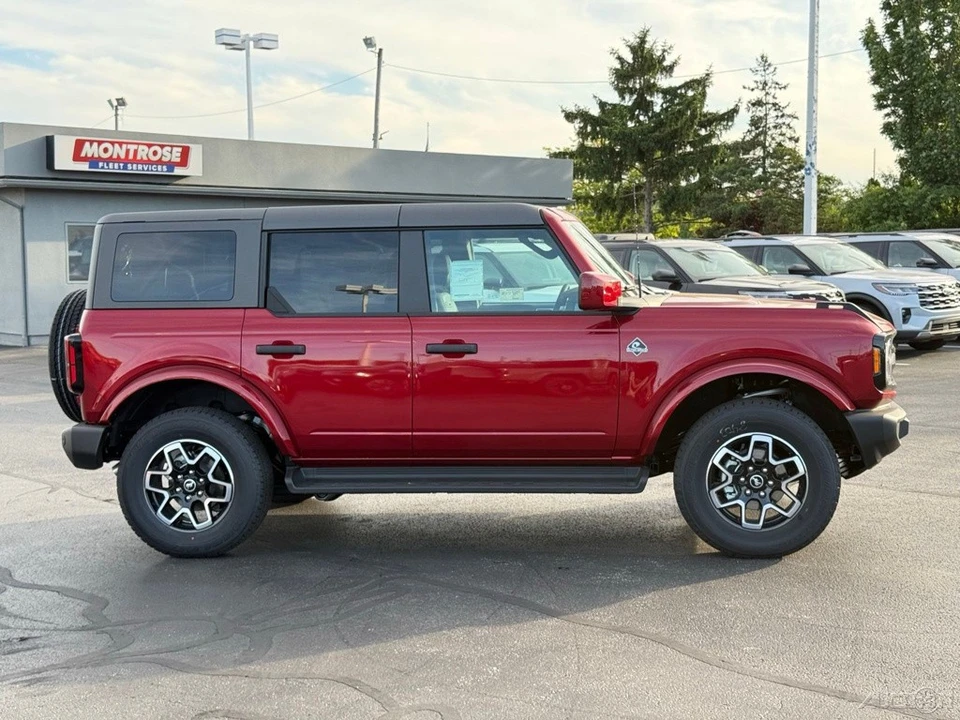 2026 Ford Bronco 6th Gen - Image 9 of 24