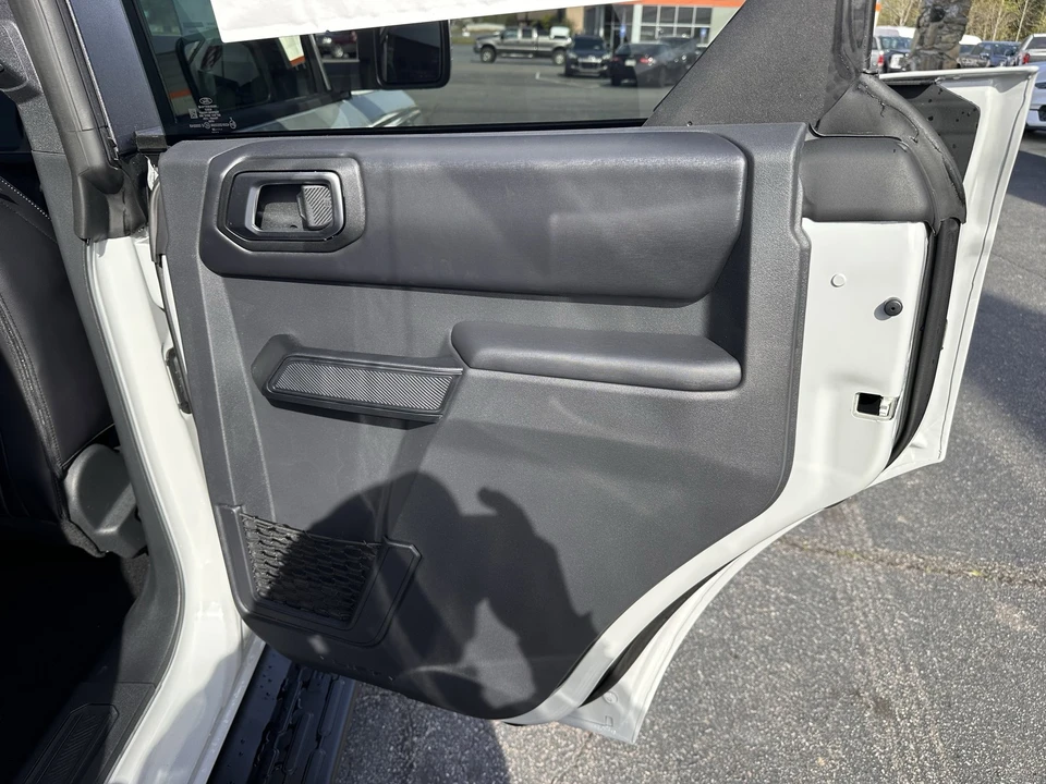 2026 Ford Bronco 6th Gen - Image 15 of 31