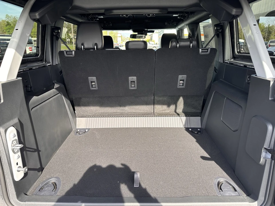 2026 Ford Bronco 6th Gen - Image 17 of 31