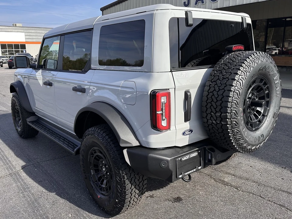 2026 Ford Bronco 6th Gen - Image 8 of 31