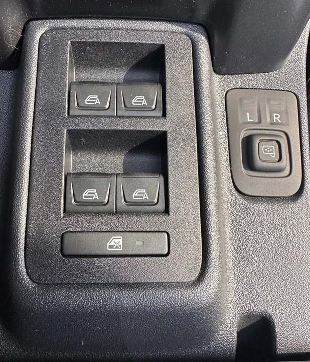 2026 Ford Bronco 6th Gen - Image 20 of 31