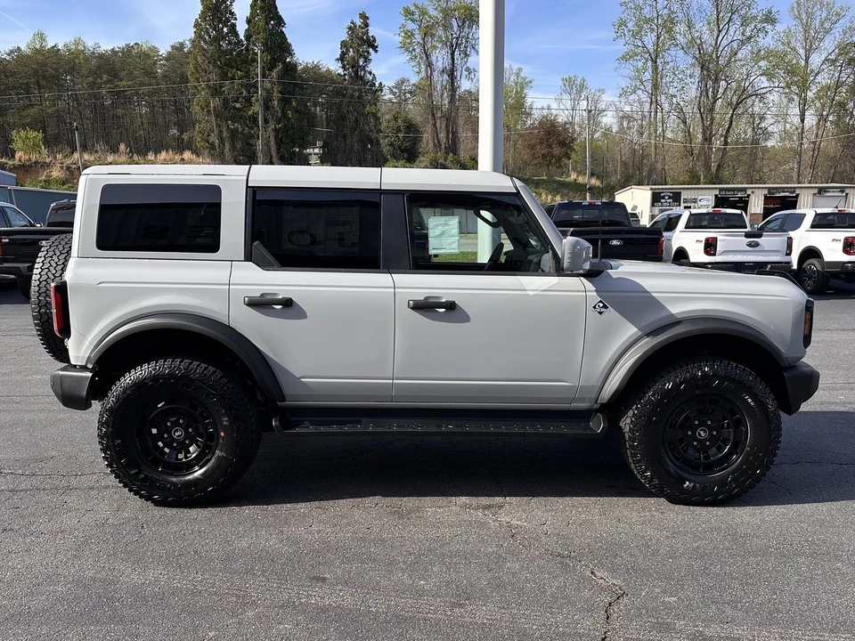 2026 Ford Bronco 6th Gen - Image 5 of 31
