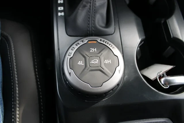 2026 Ford Bronco 6th Gen - Image 16 of 17