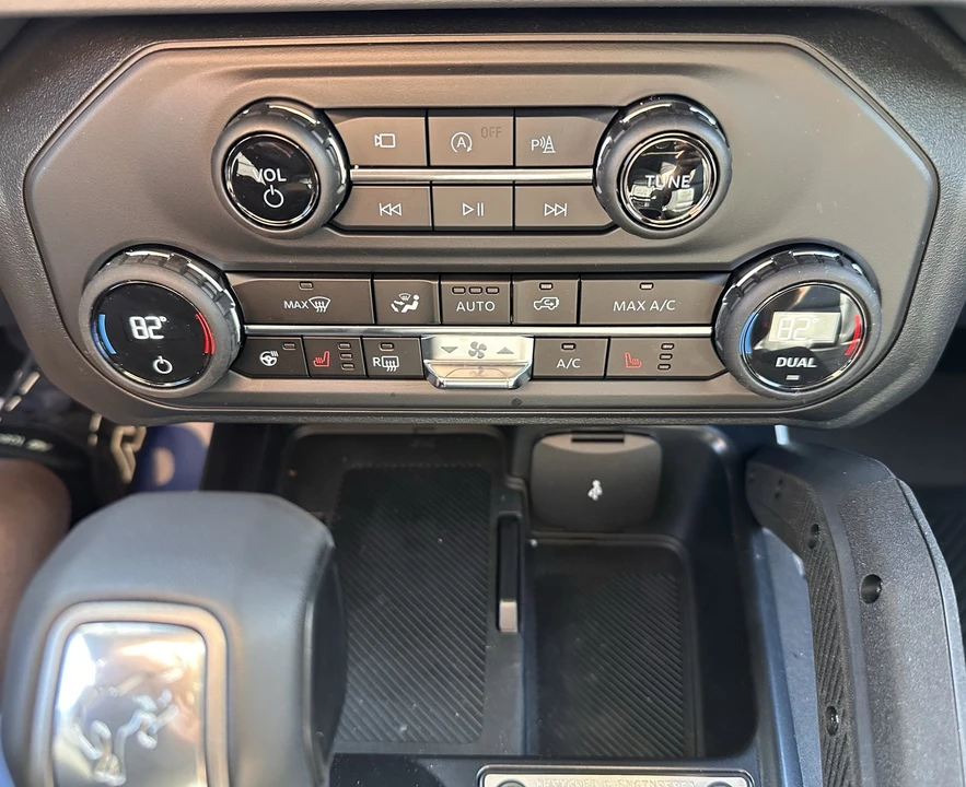 2026 Ford Bronco 6th Gen - Image 28 of 31