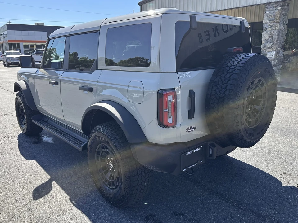 2026 Ford Bronco 6th Gen - Image 8 of 31