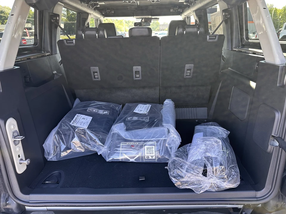 2026 Ford Bronco 6th Gen - Image 17 of 31