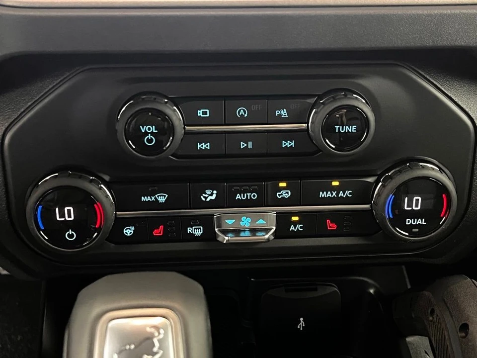 2026 Ford Bronco 6th Gen - Image 4 of 12