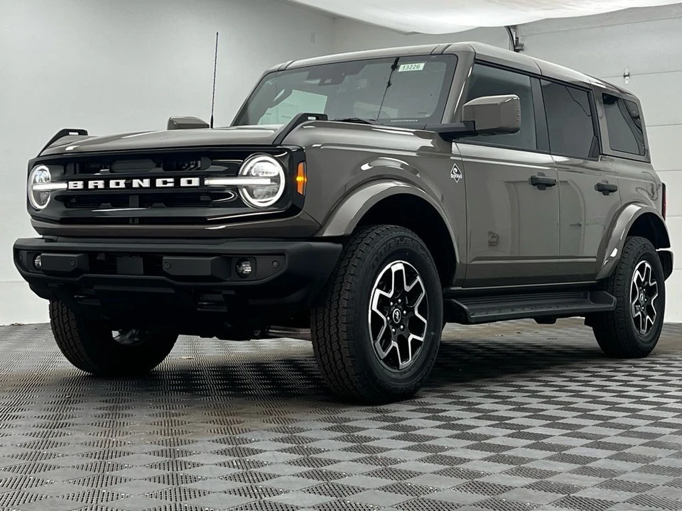 2026 Ford Bronco 6th Gen - Image 12 of 12