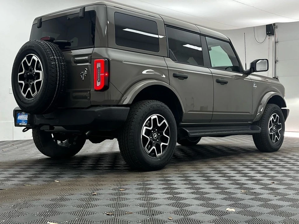 2026 Ford Bronco 6th Gen - Image 5 of 12