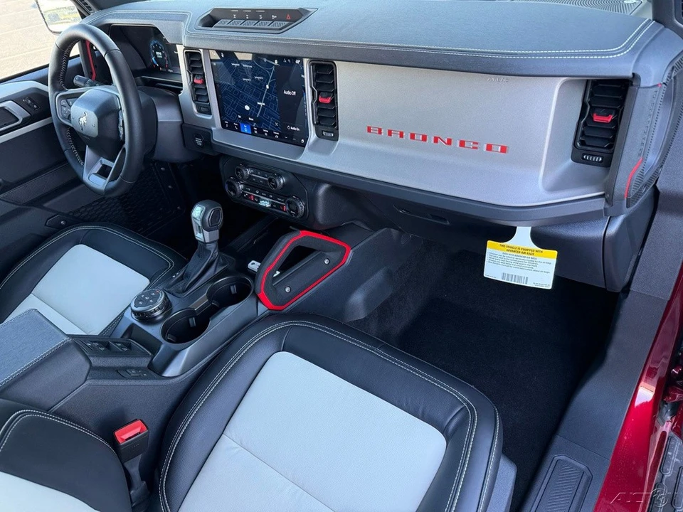 2026 Ford Bronco 6th Gen - Image 20 of 24