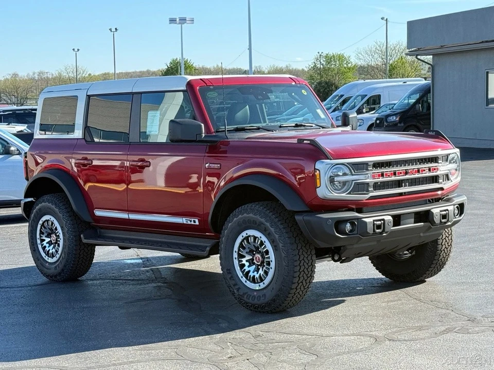 2026 Ford Bronco 6th Gen - Image 9 of 24