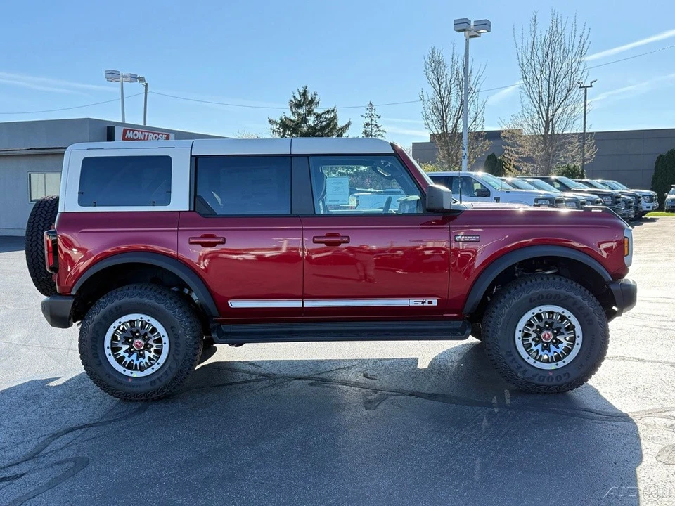 2026 Ford Bronco 6th Gen - Image 8 of 24