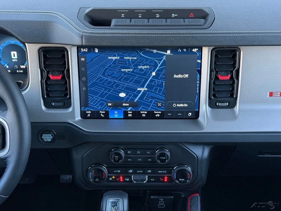 2026 Ford Bronco 6th Gen - Image 23 of 24