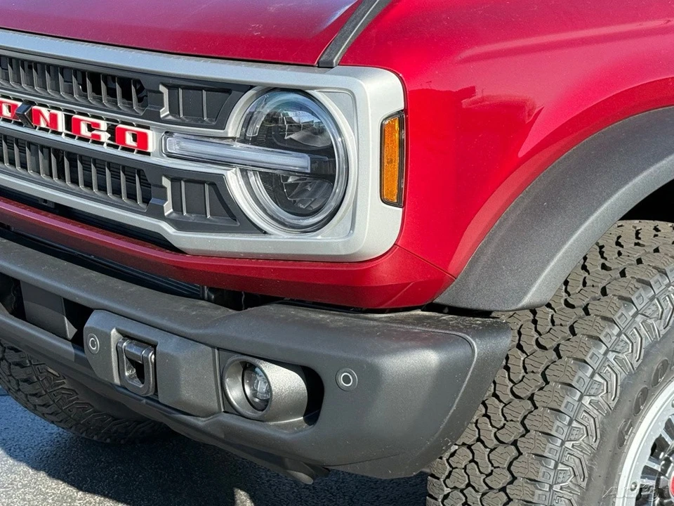 2026 Ford Bronco 6th Gen - Image 12 of 24