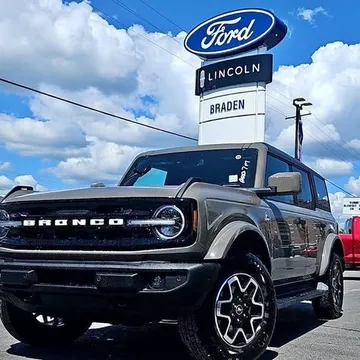 2026 Ford Bronco Outer Banks