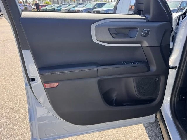 2026 Ford Bronco 6th Gen - Image 15 of 30