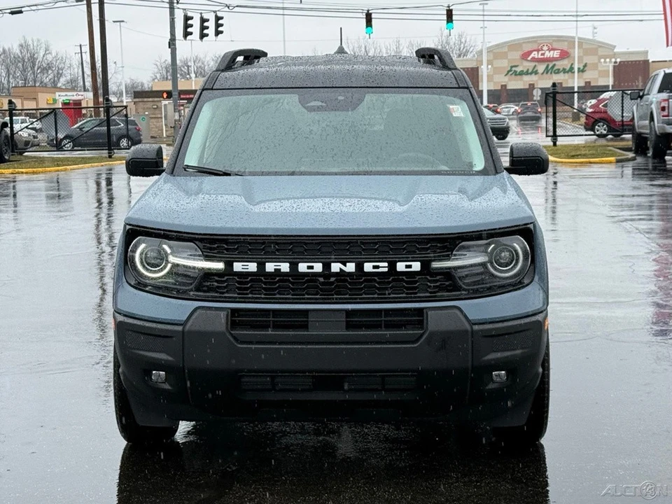 2026 Ford Bronco 6th Gen - Image 10 of 12