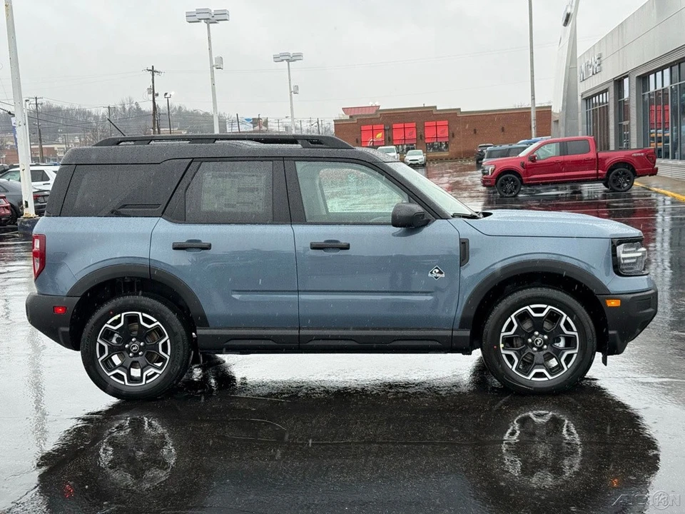 2026 Ford Bronco 6th Gen - Image 7 of 12