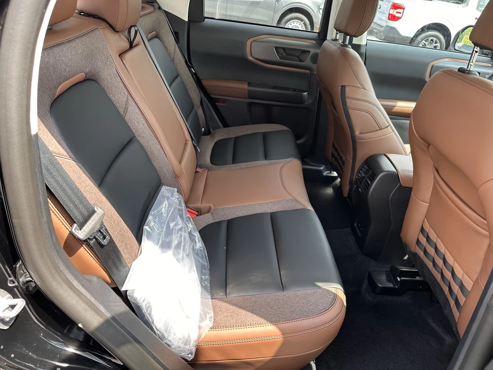 2026 Ford Bronco 6th Gen - Image 16 of 31