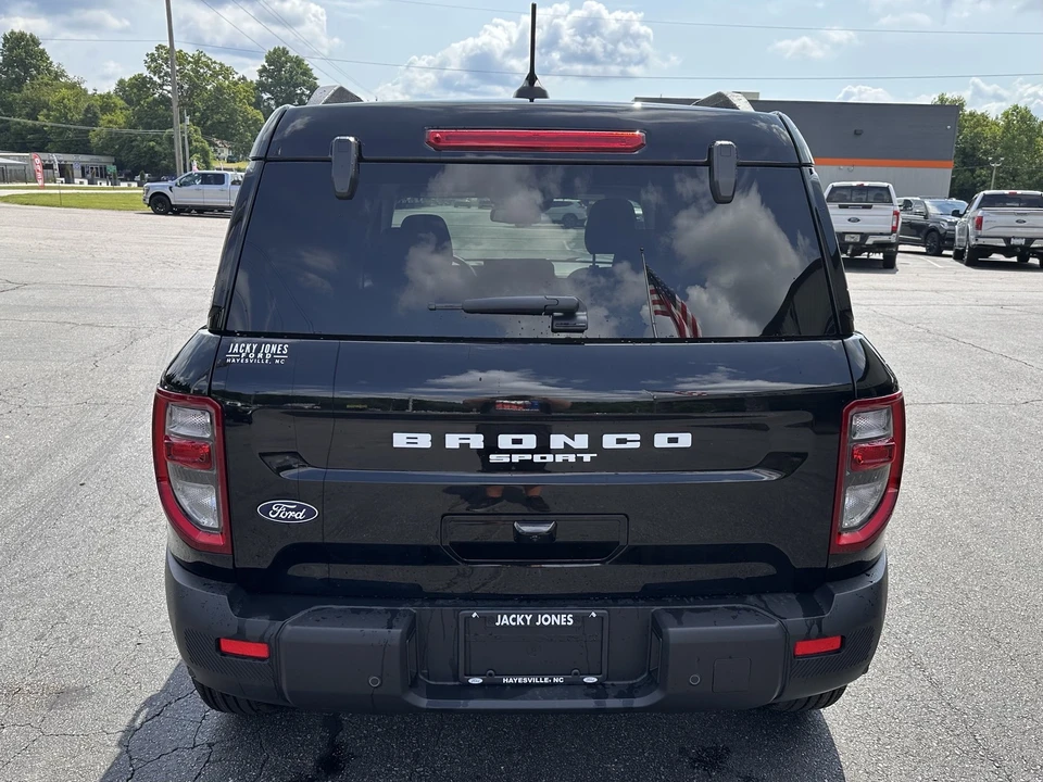 2026 Ford Bronco 6th Gen - Image 7 of 31