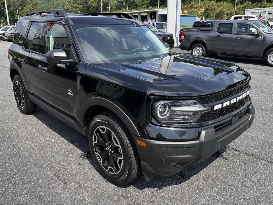 2026 Ford Bronco 6th Gen - Image 4 of 31