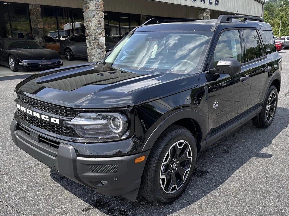 2026 Ford Bronco 6th Gen - Image 2 of 31