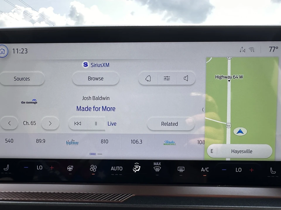 2026 Ford Bronco 6th Gen - Image 26 of 31