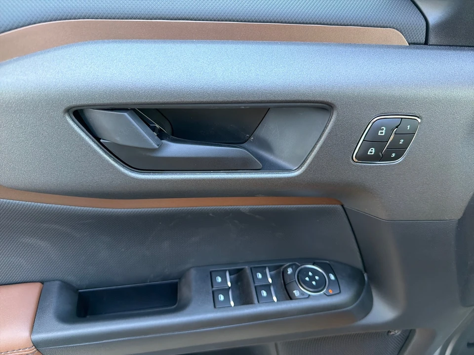 2026 Ford Bronco 6th Gen - Image 19 of 31