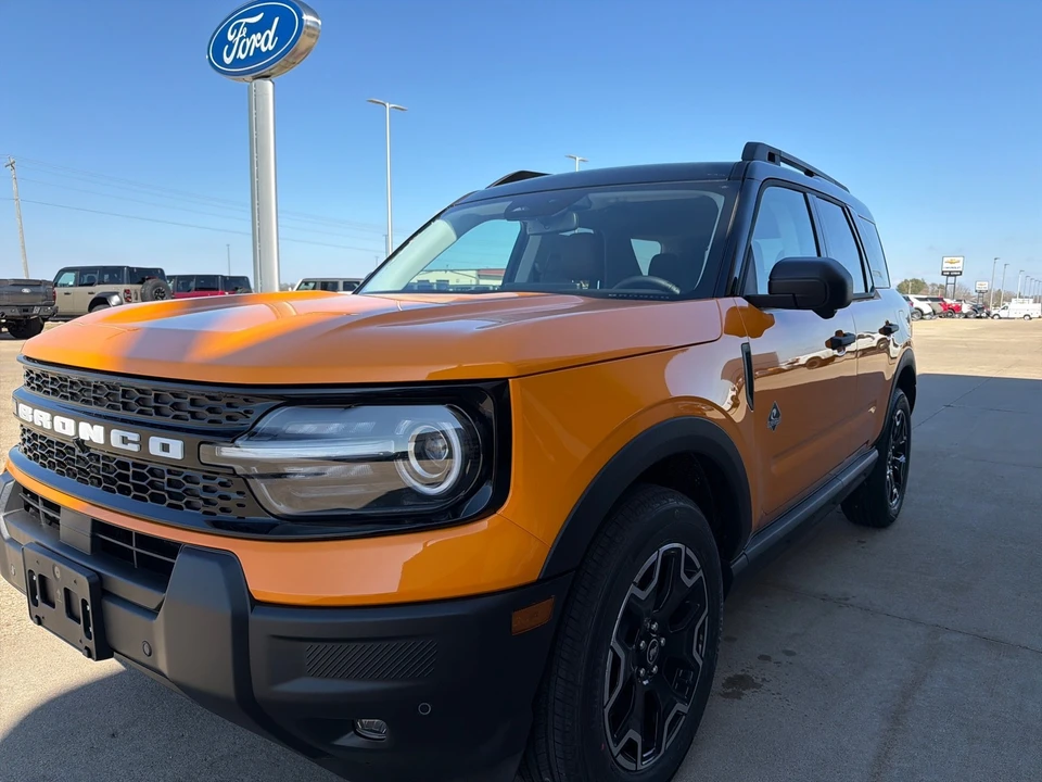 2026 Ford Bronco 6th Gen - Image 6 of 31