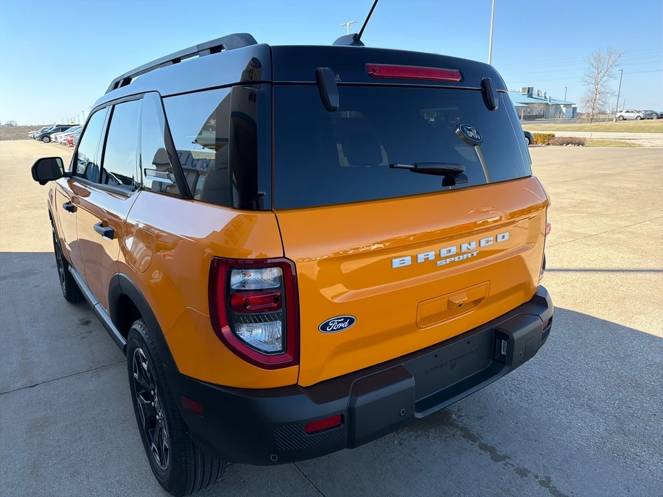 2026 Ford Bronco 6th Gen - Image 11 of 31