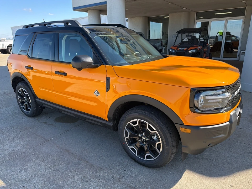 2026 Ford Bronco 6th Gen - Image 2 of 31
