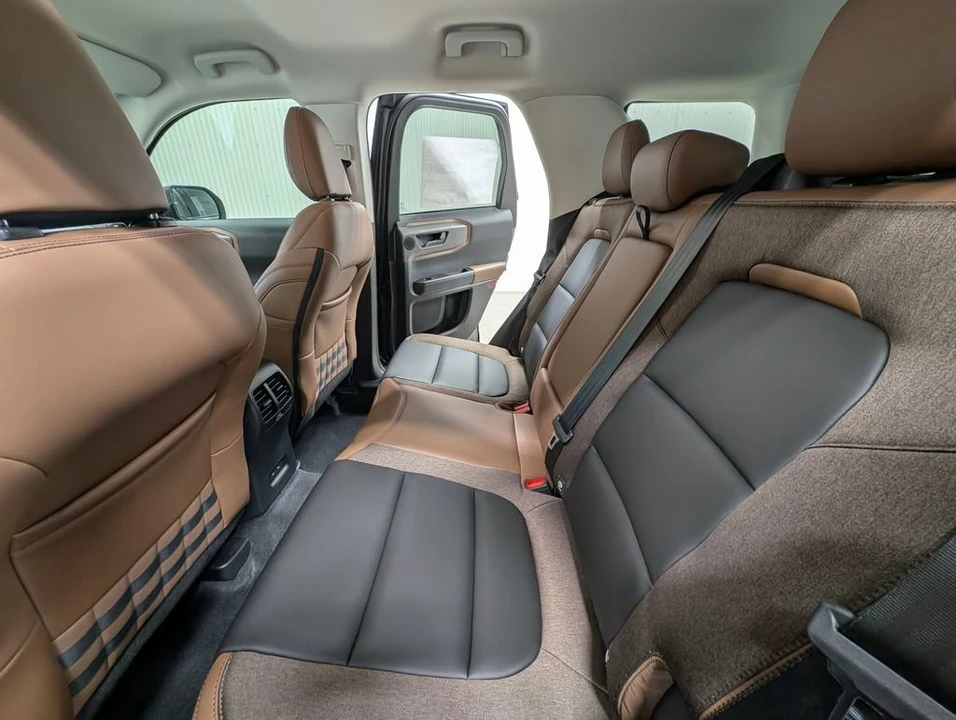 2026 Ford Bronco 6th Gen - Image 15 of 29