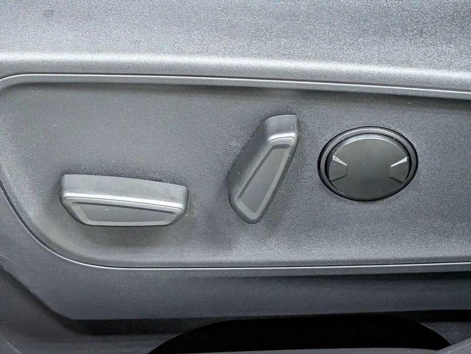 2026 Ford Bronco 6th Gen - Image 13 of 29