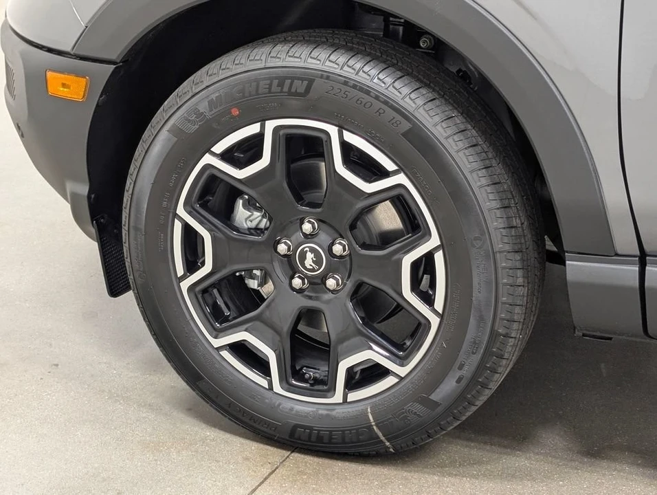 2026 Ford Bronco 6th Gen - Image 2 of 29