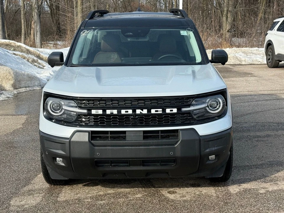 2026 Ford Bronco 6th Gen - Image 10 of 12