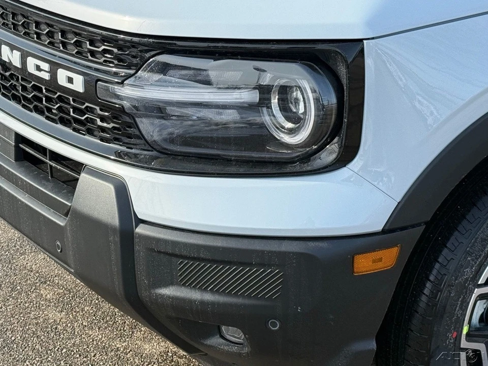 2026 Ford Bronco 6th Gen - Image 11 of 12