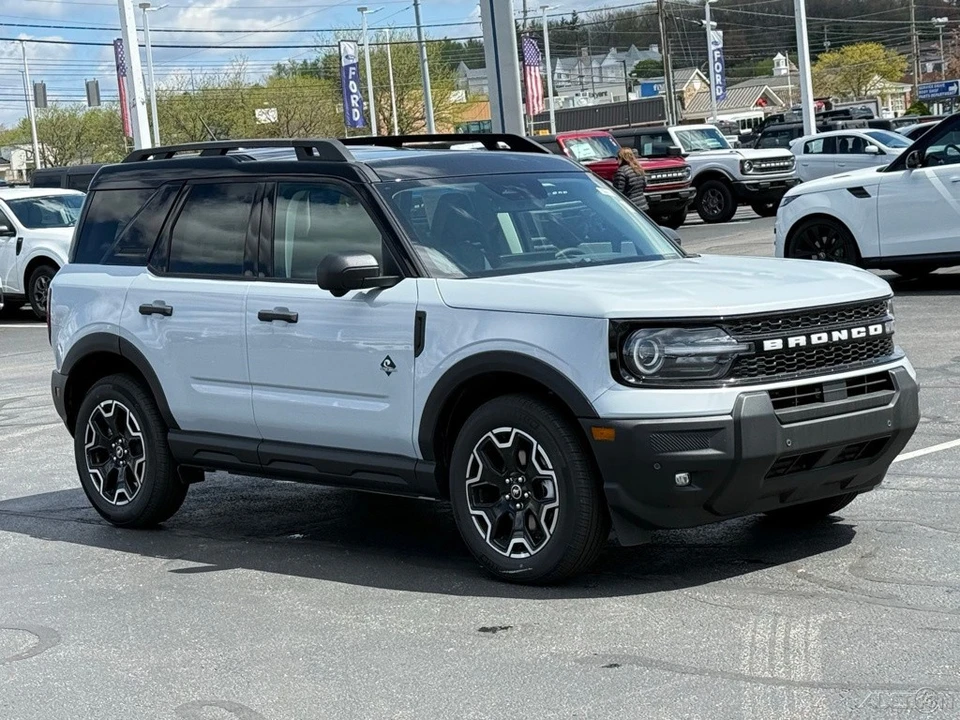2026 Ford Bronco 6th Gen - Image 9 of 24