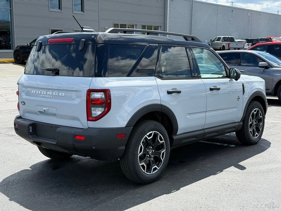 2026 Ford Bronco 6th Gen - Image 6 of 24