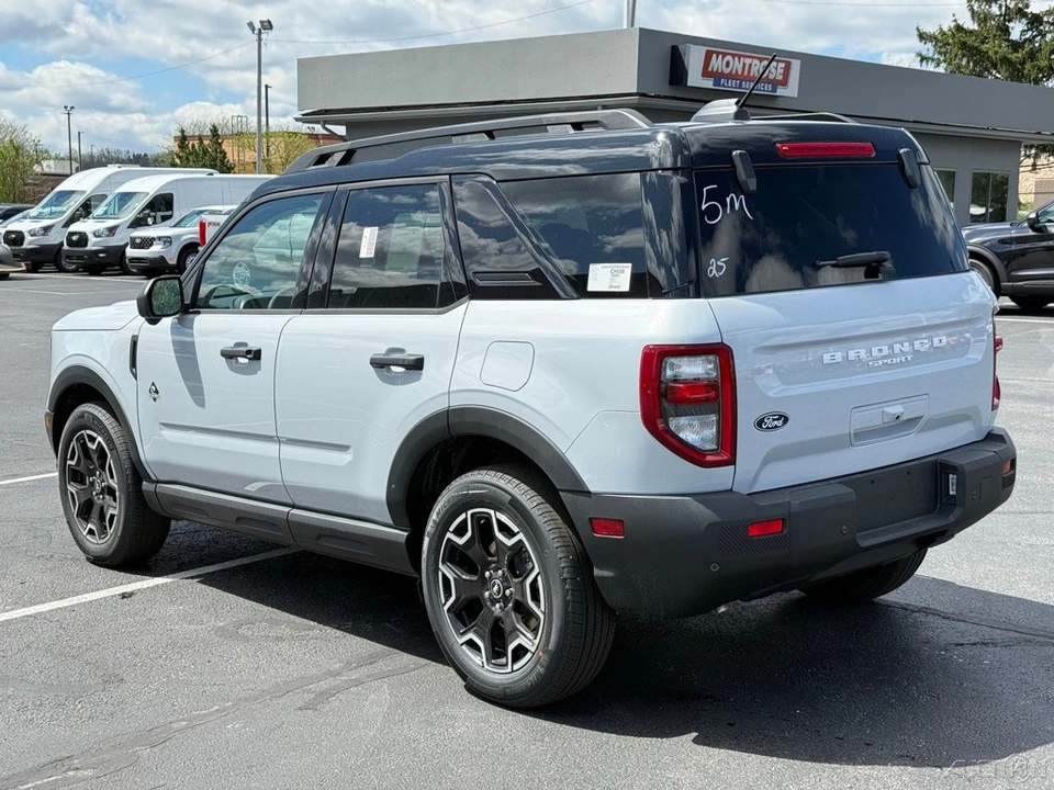 2026 Ford Bronco 6th Gen - Image 3 of 24